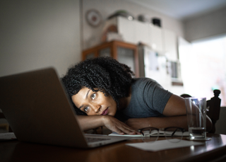 5 Signs You’re Low on Energy (and What to Eat to Feel Better)